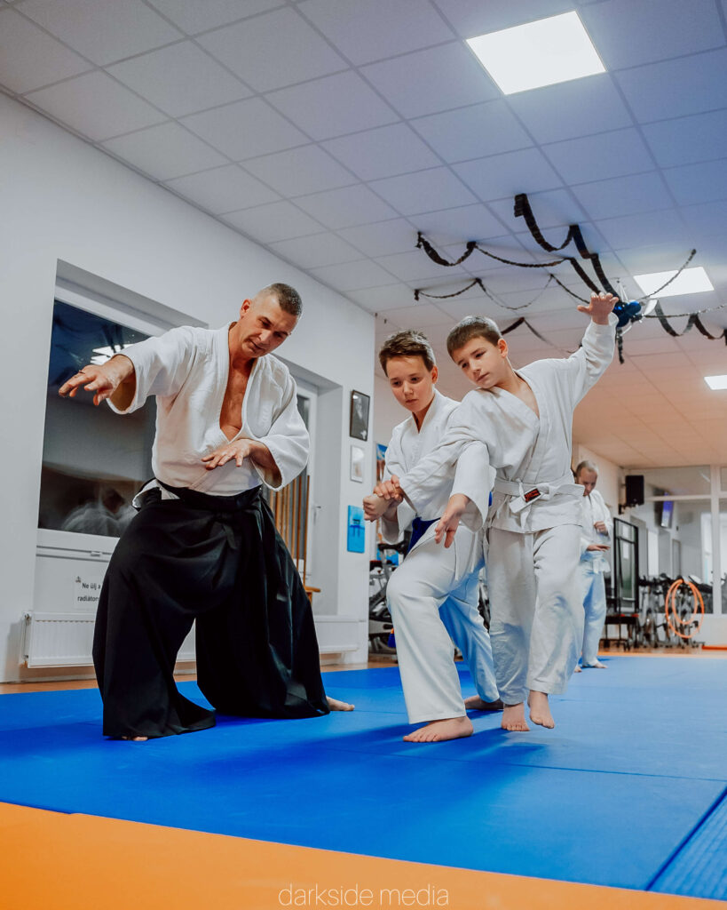 Rigó Tamás aikido dobástechnikát tanít